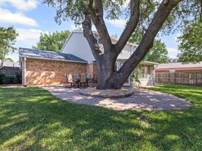 1013  Mockingbird Drive , Grapevine Texas 76051