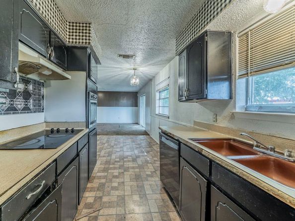 6912  Alma Street , Forest Hill Texas 76140