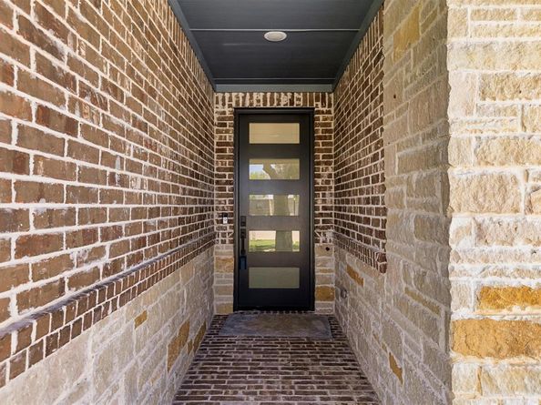 2314  Cales Drive , Arlington Texas 76013