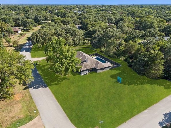 1210  Wood Creek Lane , Southlake Texas 76092
