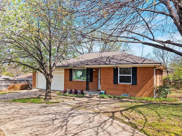 2461  Highland Road , Dallas Texas 75228