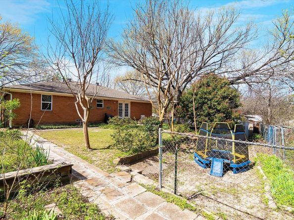 2461  Highland Road , Dallas Texas 75228