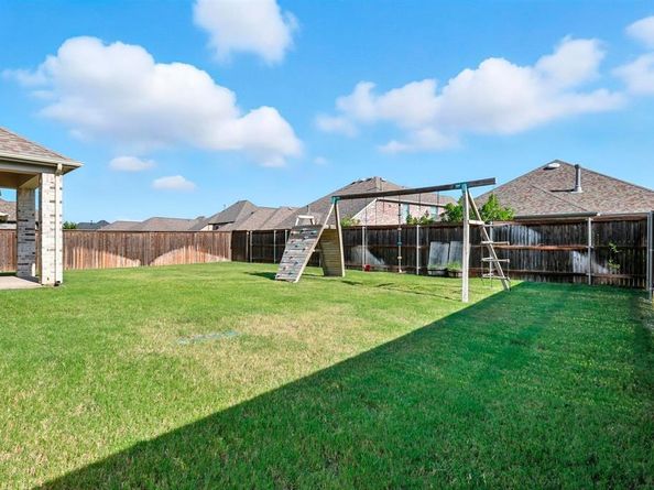 813  Glen Crossing Drive , Celina Texas 75009