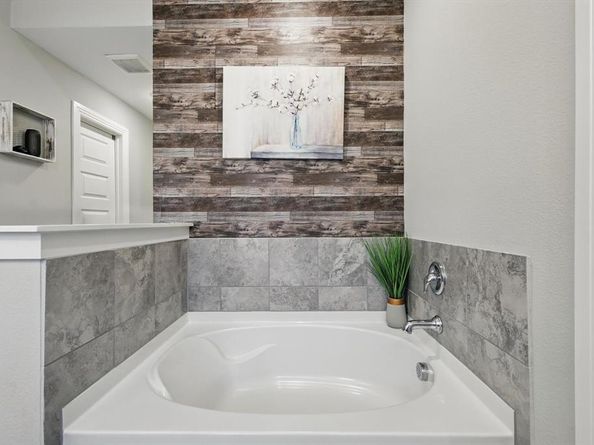 813  Glen Crossing Drive , Celina Texas 75009