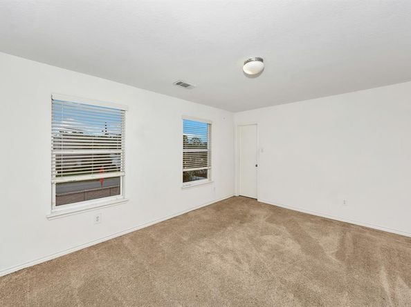 6021  Lucas Court , Fort Worth Texas 76119
