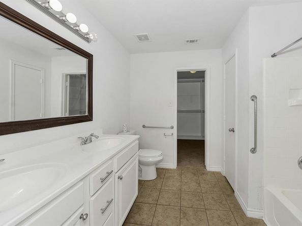 6021  Lucas Court , Fort Worth Texas 76119
