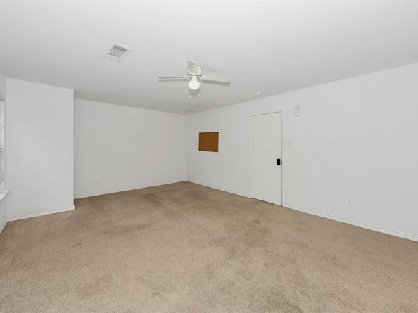 6021  Lucas Court , Fort Worth Texas 76119