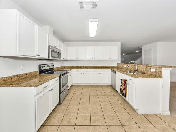 6021  Lucas Court , Fort Worth Texas 76119