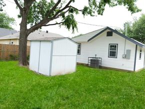 1037 E Cantey Street , Fort Worth Texas 76104