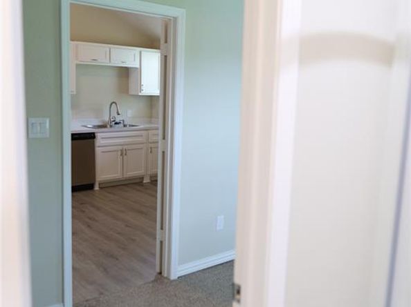1037 E Cantey Street , Fort Worth Texas 76104