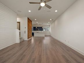 1733 W Cantey Street , Fort Worth Texas 76110