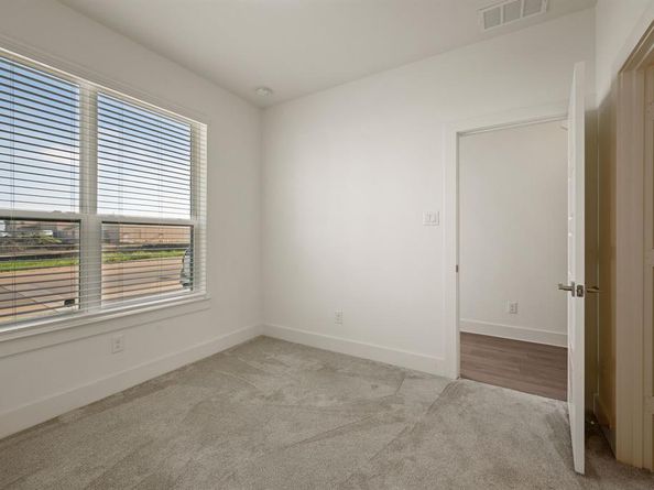 1733 W Cantey Street , Fort Worth Texas 76110