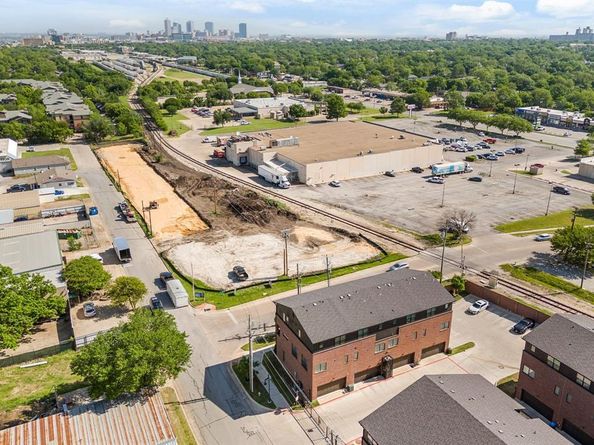 1733 W Cantey Street , Fort Worth Texas 76110