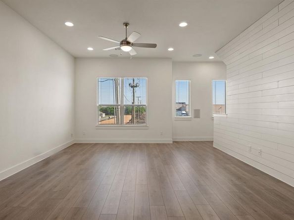 1733 W Cantey Street , Fort Worth Texas 76110