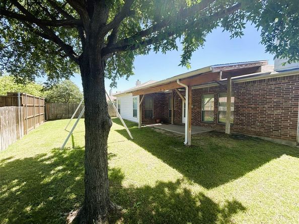 4303  Grassy Glen Drive , Corinth Texas 76208
