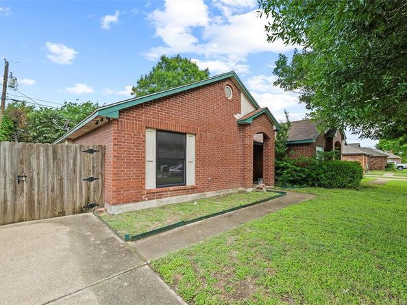 734  Lemons Street , Cedar Hill Texas 75104