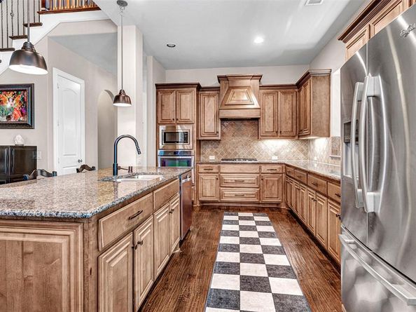 2305  Kemerton  , Plano Texas 75025