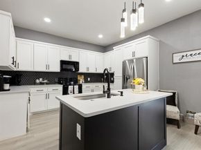 3708  Colonial Avenue , Dallas Texas 75215
