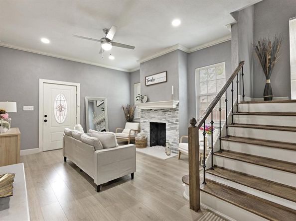 3708  Colonial Avenue , Dallas Texas 75215