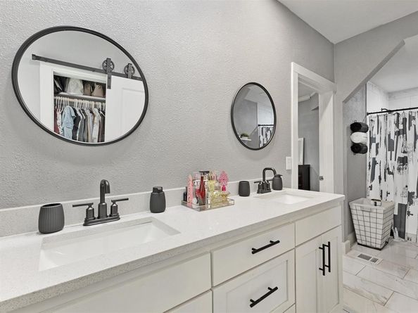3708  Colonial Avenue , Dallas Texas 75215