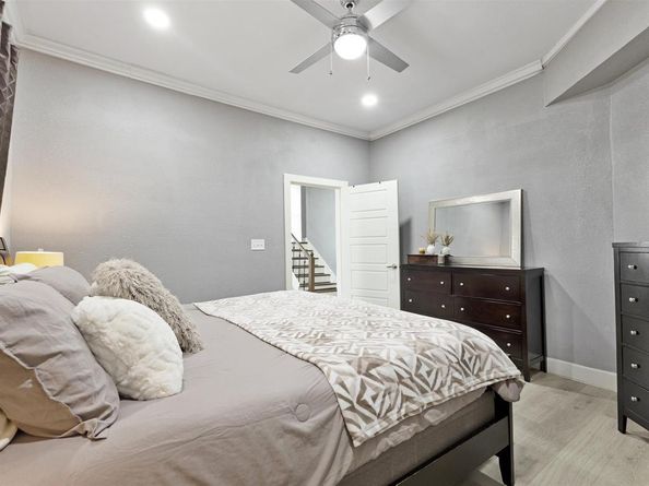 3708  Colonial Avenue , Dallas Texas 75215
