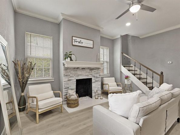 3708  Colonial Avenue , Dallas Texas 75215