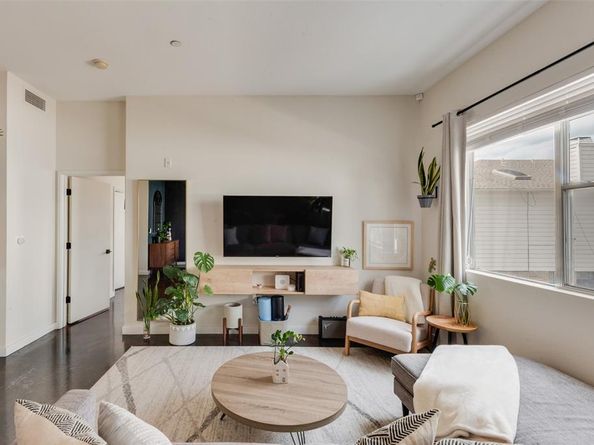 3025  Bryan Street  1F, Dallas Texas 75204