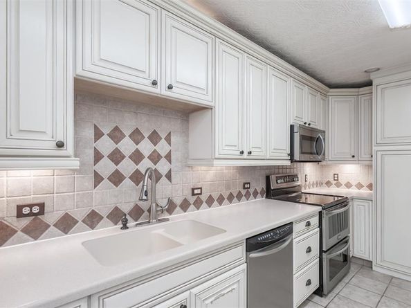 6335 W Northwest Highway  1314, Dallas Texas 75225