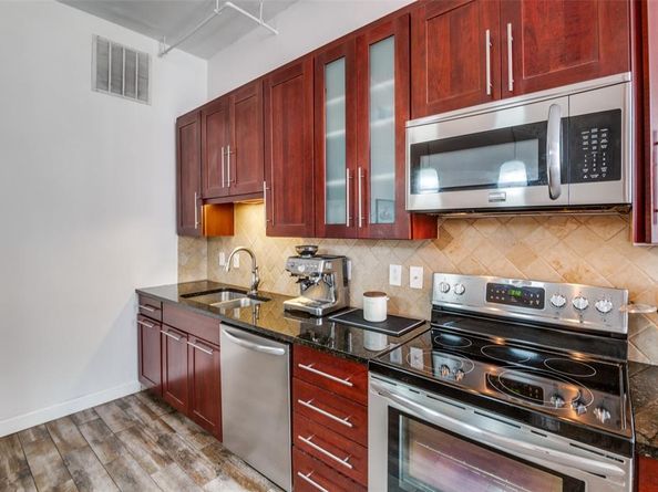 1122  Jackson Street  220, Dallas Texas 75202