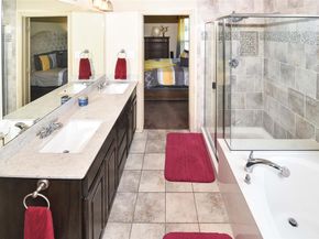 1077  Meadow Scape Drive , Fort Worth Texas 76028