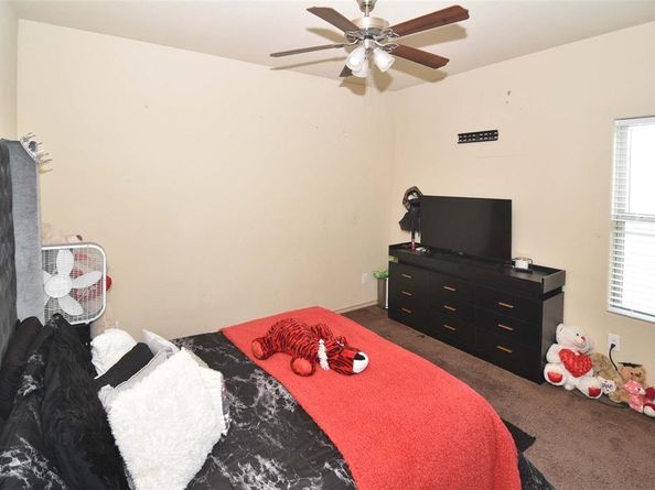 1077  Meadow Scape Drive , Fort Worth Texas 76028