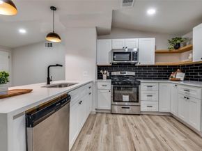 122  Wallace Drive , Garland Texas 75041