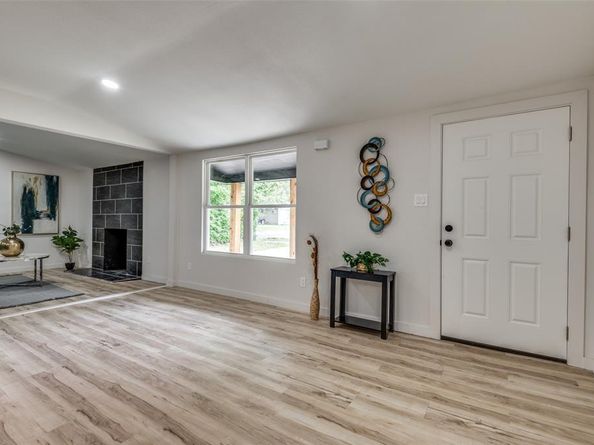 122  Wallace Drive , Garland Texas 75041