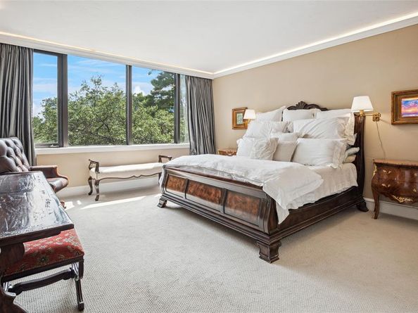 5200  Keller Springs Road  330, Dallas Texas 75248