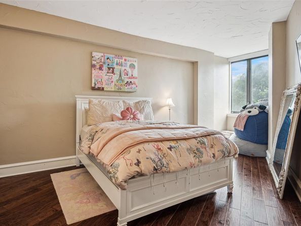 5200  Keller Springs Road  330, Dallas Texas 75248
