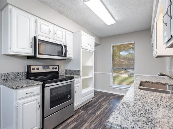 1602  Walker Drive , Carrollton Texas 75007