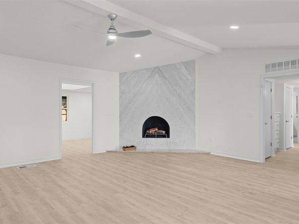 13123  Roaring Springs Lane , Dallas Texas 75240