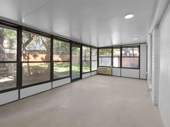 13123  Roaring Springs Lane , Dallas Texas 75240