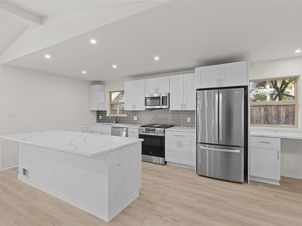 13123  Roaring Springs Lane , Dallas Texas 75240