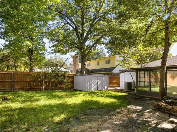 13123  Roaring Springs Lane , Dallas Texas 75240