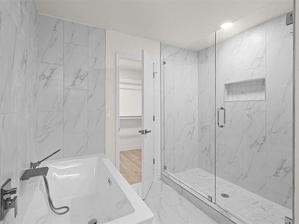 13123  Roaring Springs Lane , Dallas Texas 75240