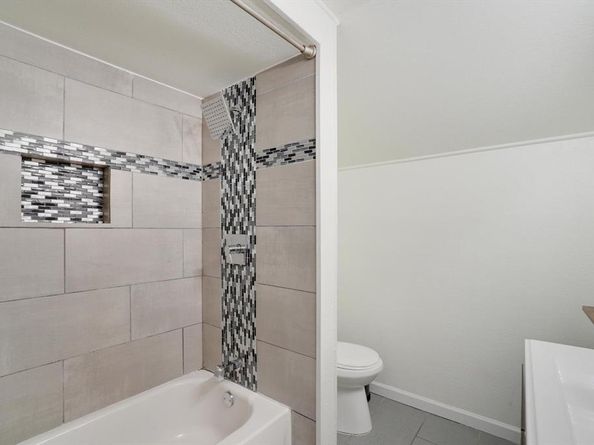 742  Austrian Road , Grand Prairie Texas 75050