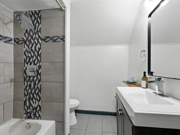 742  Austrian Road , Grand Prairie Texas 75050