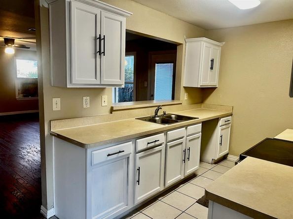 3721  Avenue K  , Fort Worth Texas 76105