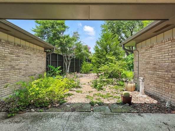 9901  Burnham Drive , Dallas Texas 75243