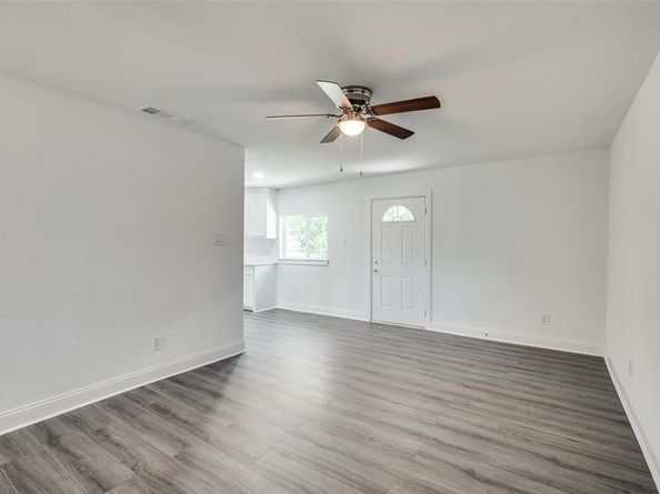 5561  Alter Drive , Fort Worth Texas 76119