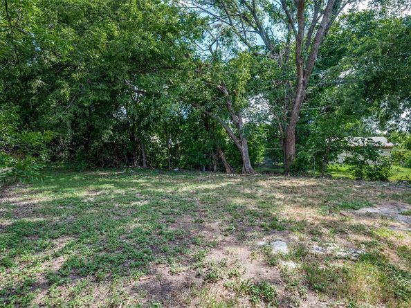 5561  Alter Drive , Fort Worth Texas 76119