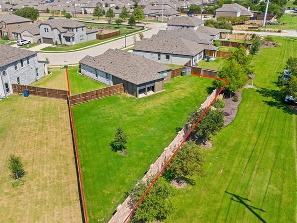 3000  Aslynn Circle , Aubrey Texas 76227