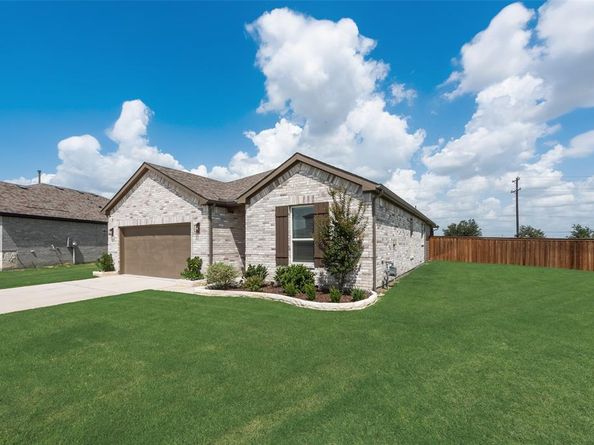 3000  Aslynn Circle , Aubrey Texas 76227