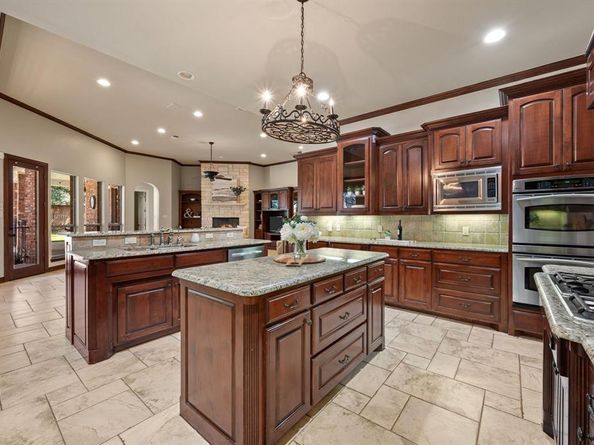 6776  St Moritz Parkway , Colleyville Texas 76034